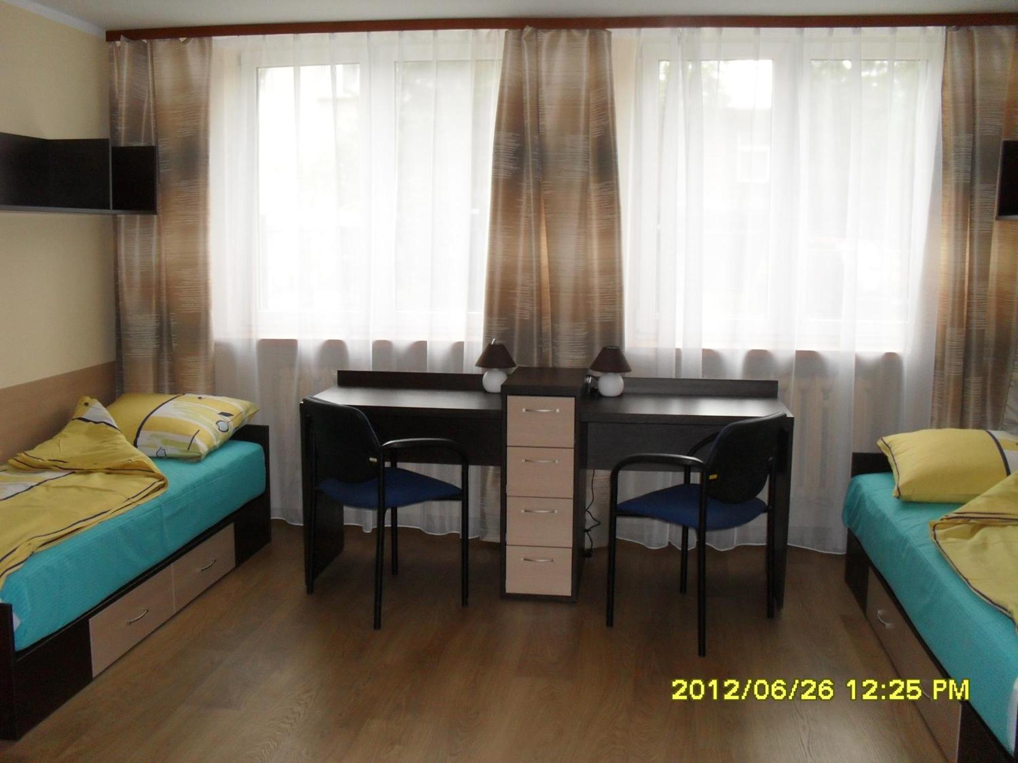 Dom Studencki Atol Hostel - Krakow — Zdjęcia 1